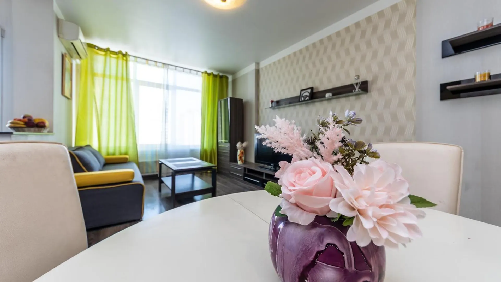 Апартаменты 2Room На Туманяна 3 Kiev Lägenhet
